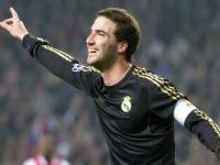 IM电竞-贝林厄姆爆发，加拿大连续得分压制尼日利亚，一场战术与意志的较量