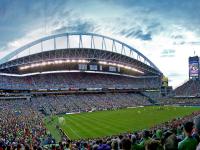 IM电竞注册-NBA总决赛之夜，楚阿梅尼惊艳四座，当足球巨星跨界点燃篮球圣殿