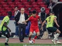 IM电竞游戏-亚洲足球联赛实时状况：球员实力展现引人注目的简单介绍