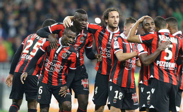 包含洛里昂客场大胜圣埃蒂安，豪取联赛四连胜的词条