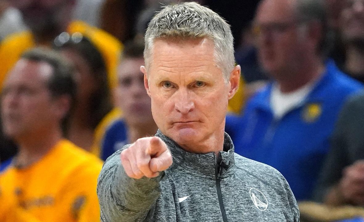 爵士队主教练谴责球队表现，严厉批评失误的简单介绍