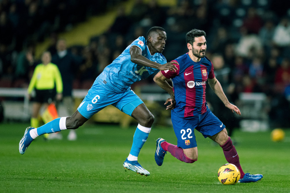 包含科尔多瓦青年队全力备战阿尔梅里亚力争晋级的词条