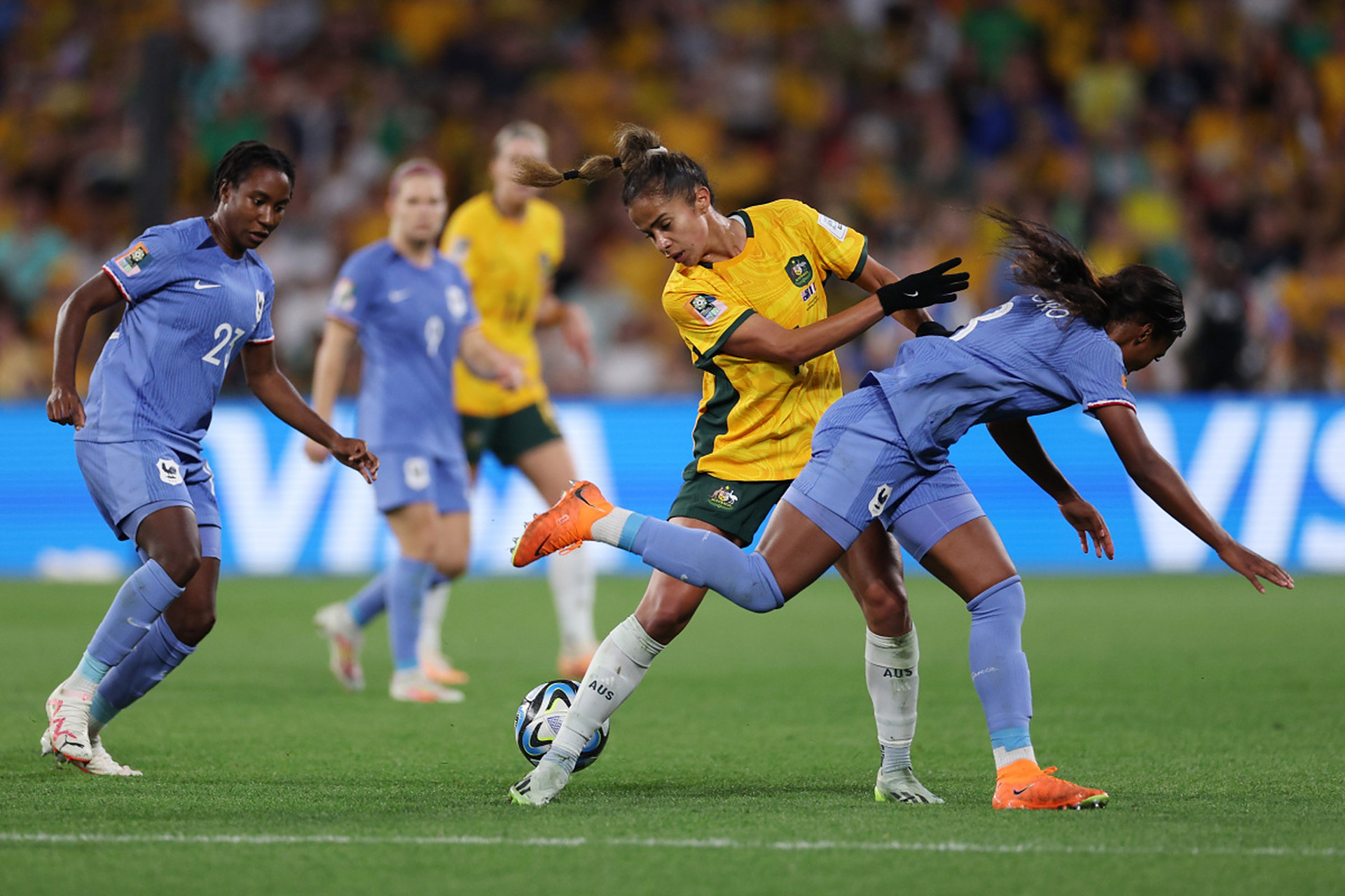 包含法国队捍卫荣誉，毫无悬念晋级欧洲杯的词条