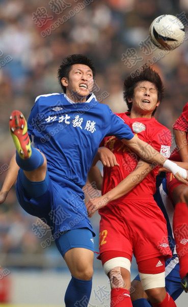 哈尔滨毅腾队员在比赛中展现出技术优势的简单介绍