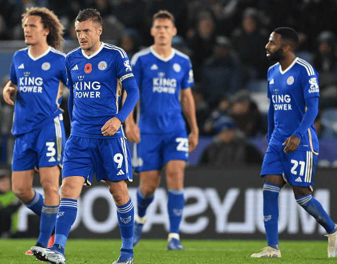 包含莱切斯特城客场取分，意外战胜的词条