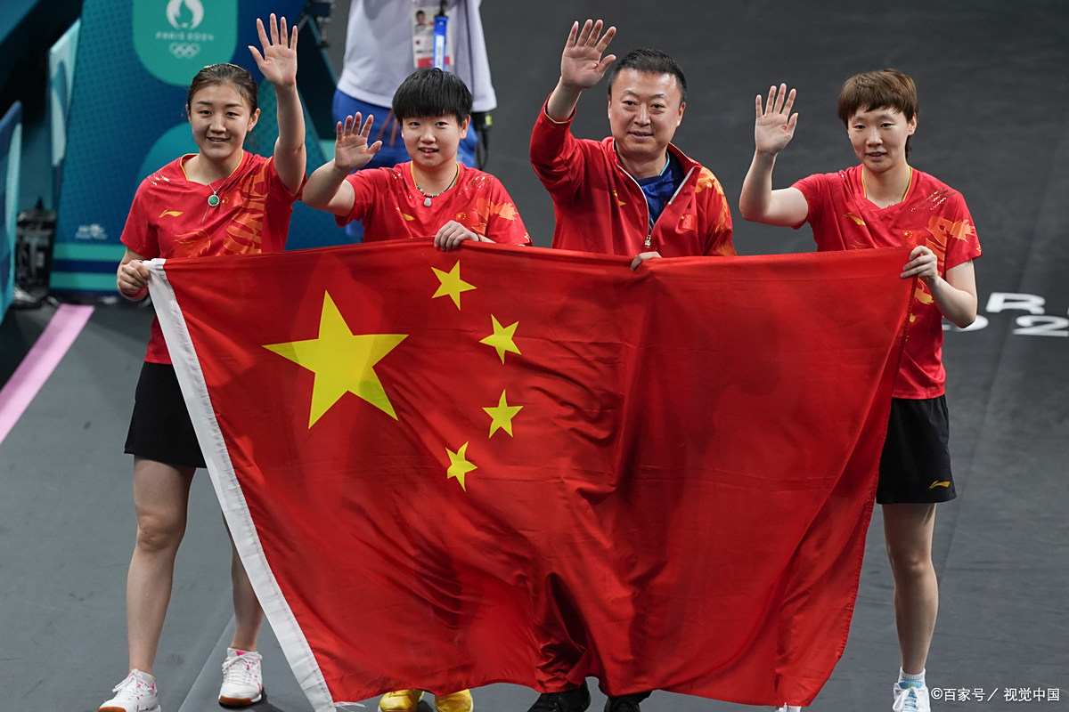 夺冠热门球队展现强大实力，令人赞叹