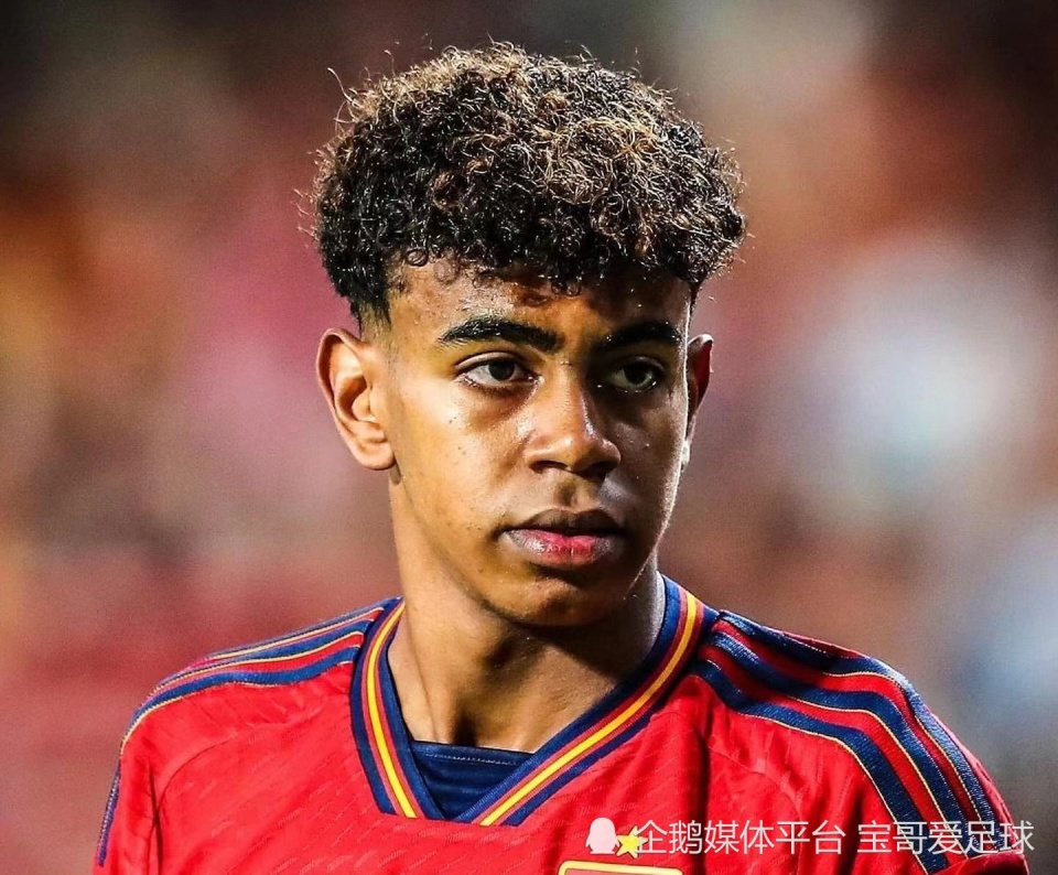 西班牙大胜克罗地亚，晋级欧洲杯四强，受到瞩目