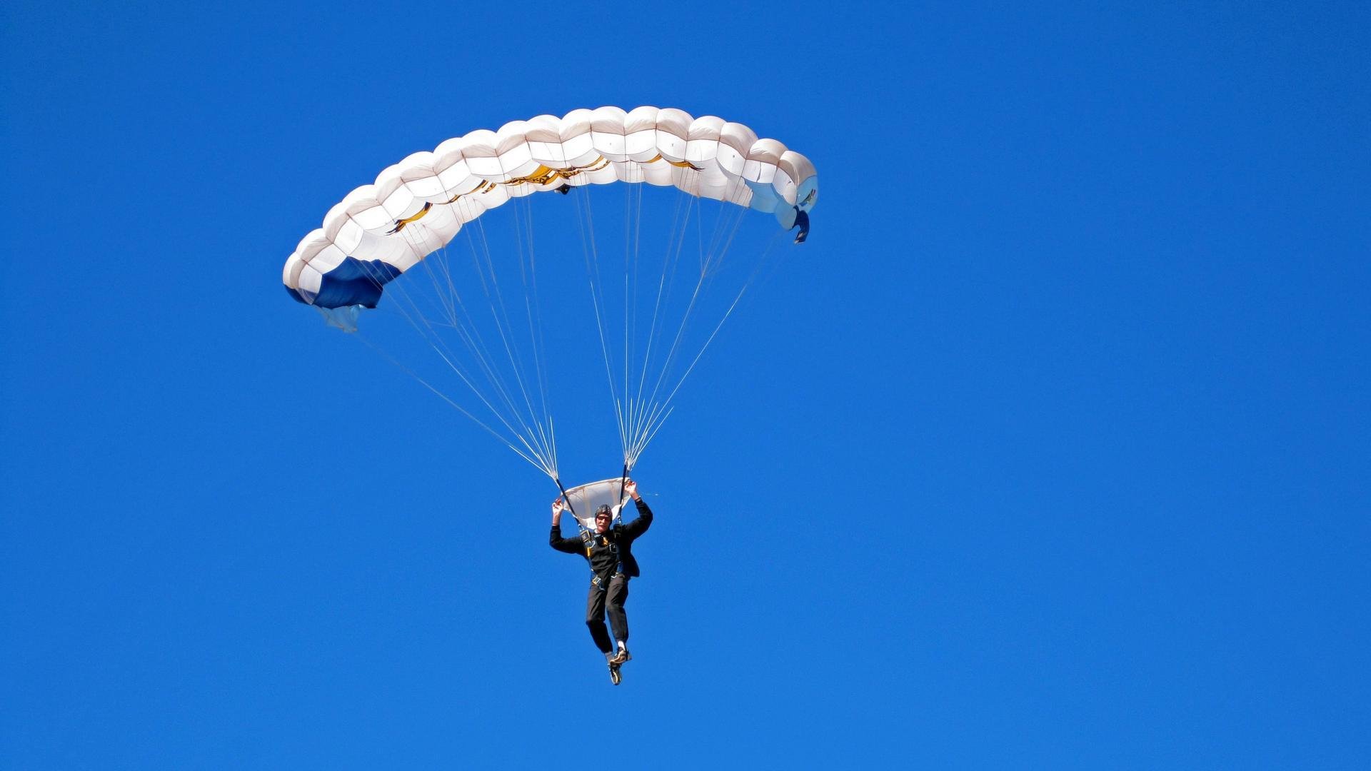 福克斯的加冕礼，当老鹰的利爪撕裂雄鹿的角，他成为焦点战唯一的王