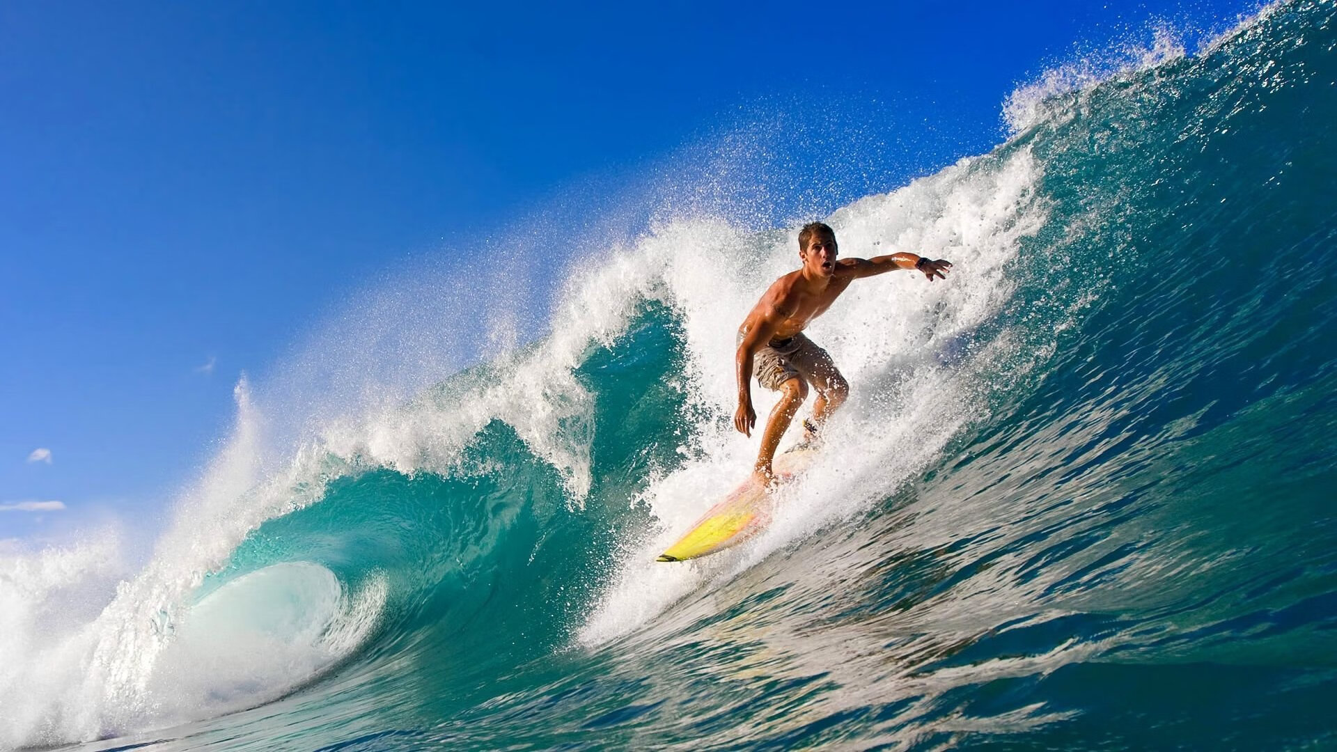 赛道上的太阳,布克在F1揭幕战连续得分接管比赛