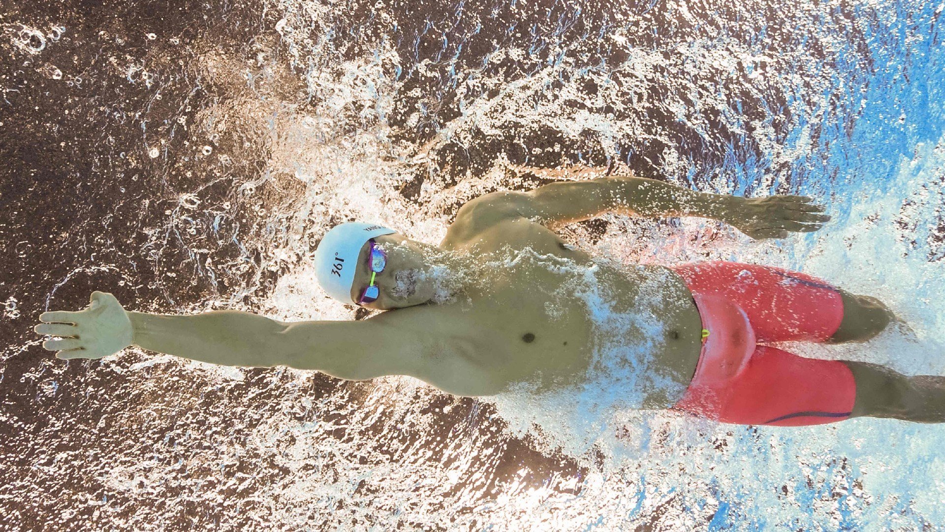 温网鏖战联合杯，鲁德高光表现背后的网球哲学